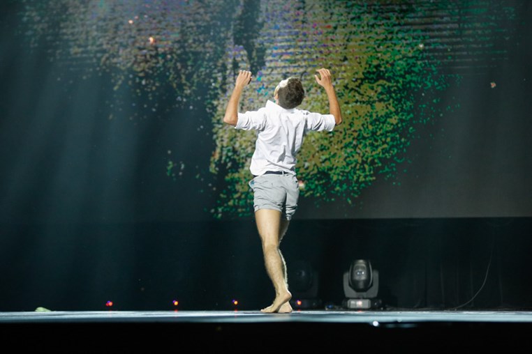 Tribe Dance Hold Your Dream 